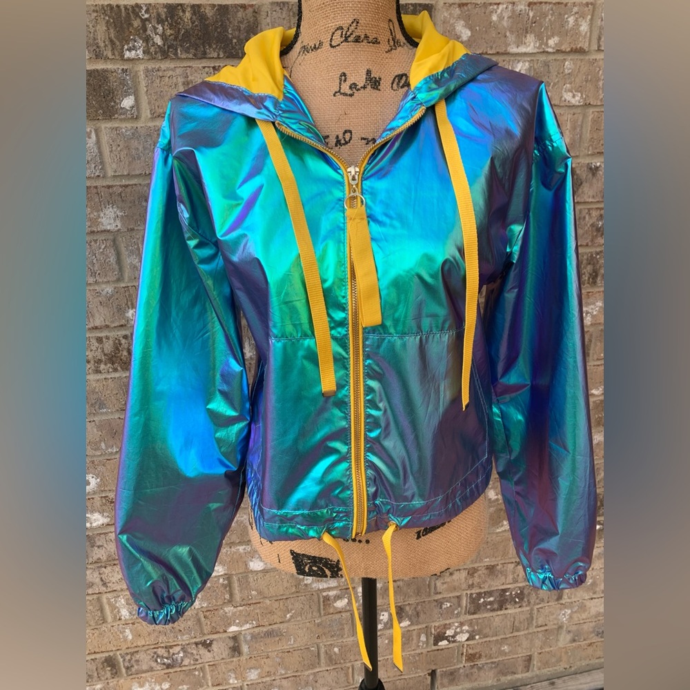 Juniors holographic windbreaker Ashley by 26 international. Size S